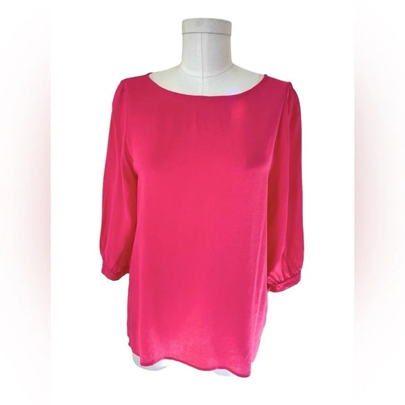 Everly -  3/4 ballon sleeve blouse in pink with gold button - Picture 2 of 11